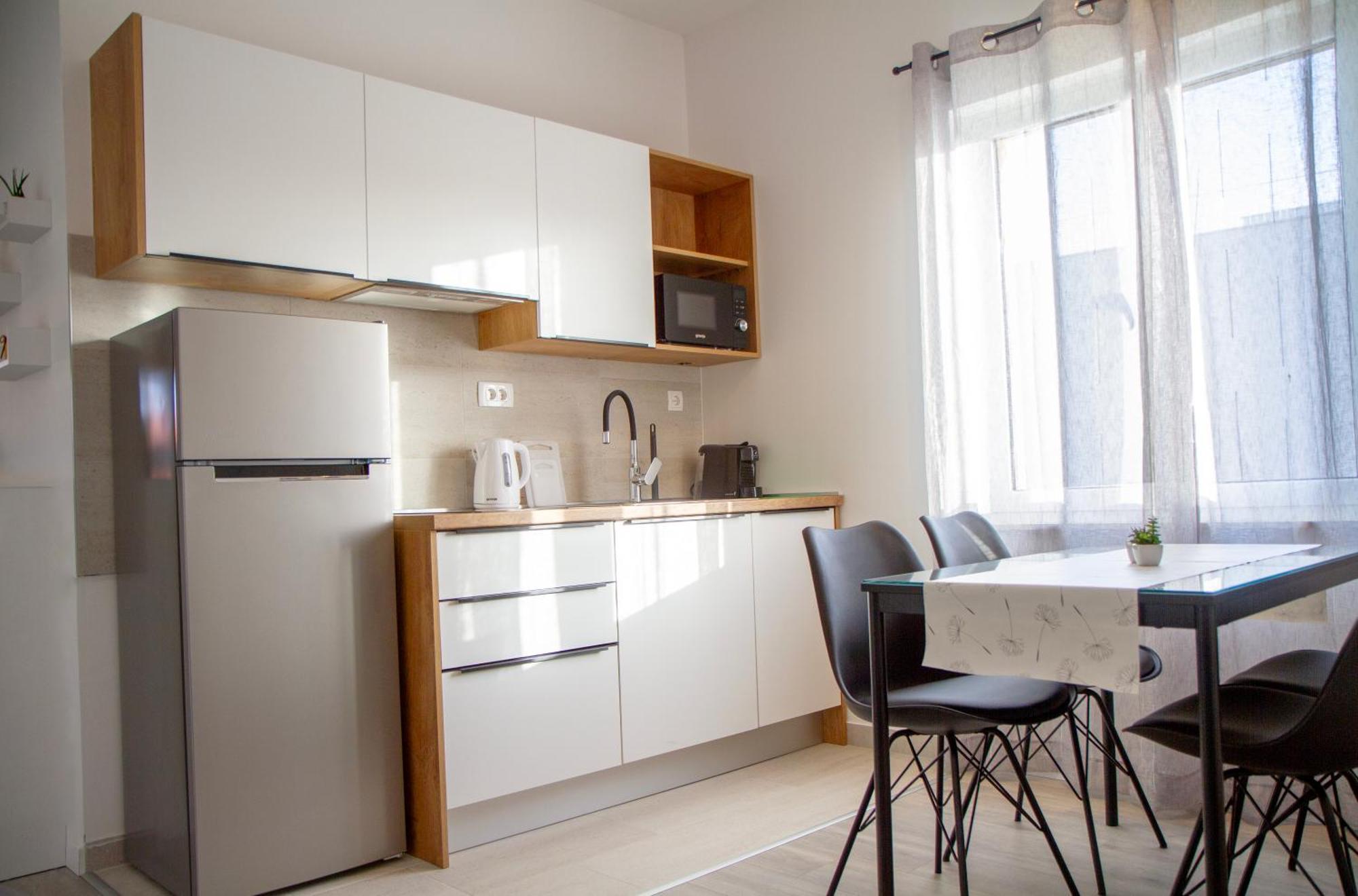 Seaside Gateway Apartment Kaštela Buitenkant foto