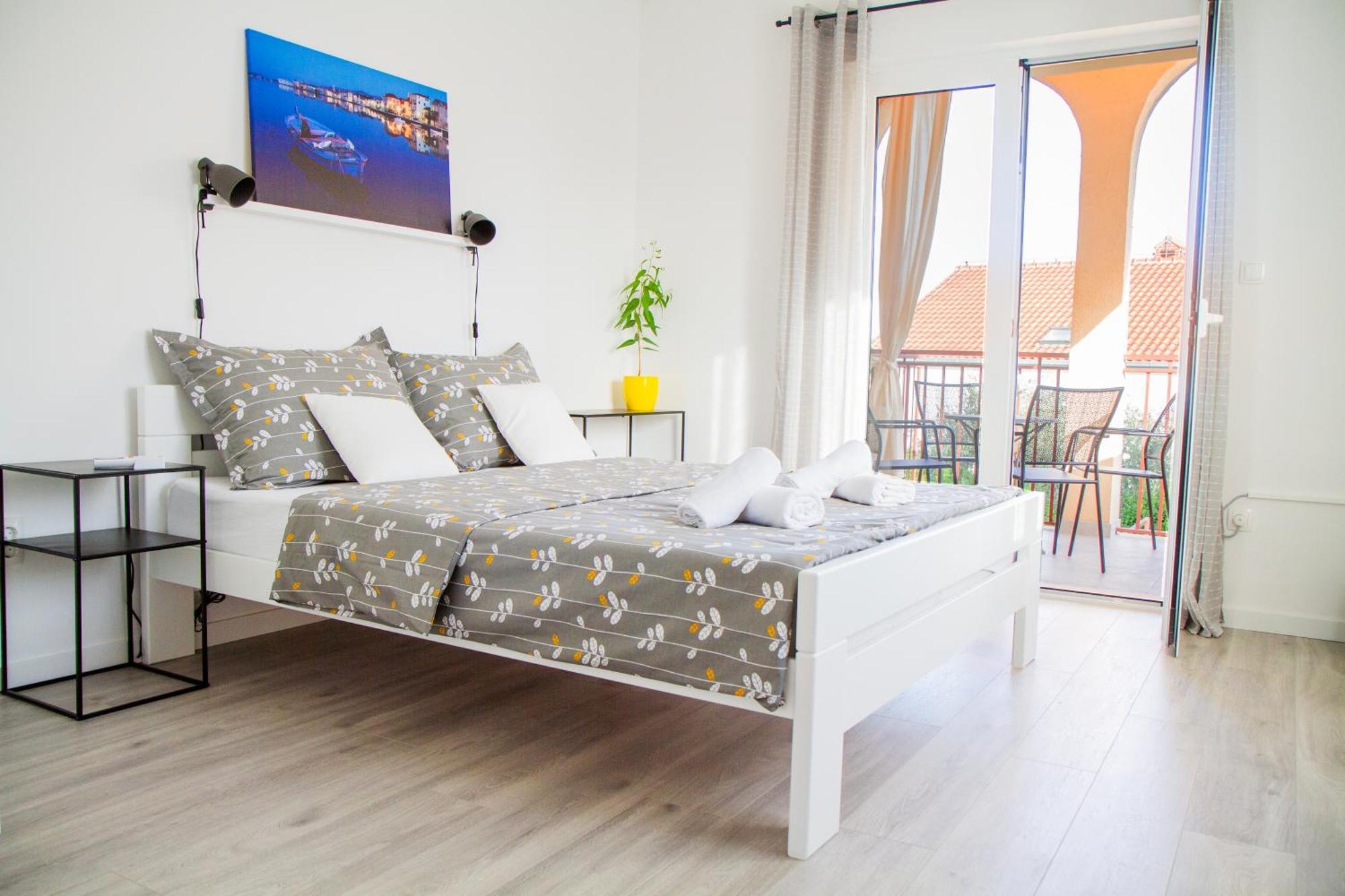 Seaside Gateway Apartment Kaštela Buitenkant foto